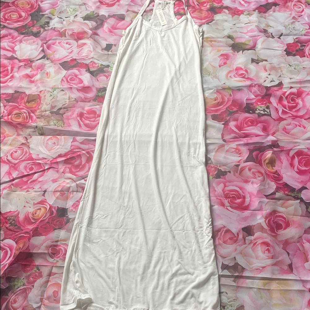 Elegant White Maxi Dress